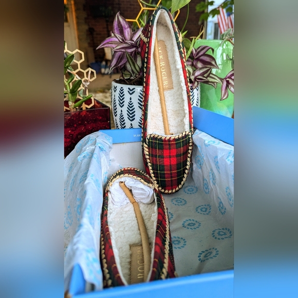 NWT/BOX 🎁JACK ROGERS ⭐Ltd Ed⭐ sherpa lined MILLIE MOCCASINS🎄sz 9🎄PLAID/GOLD🎁 - Picture 7 of 10
